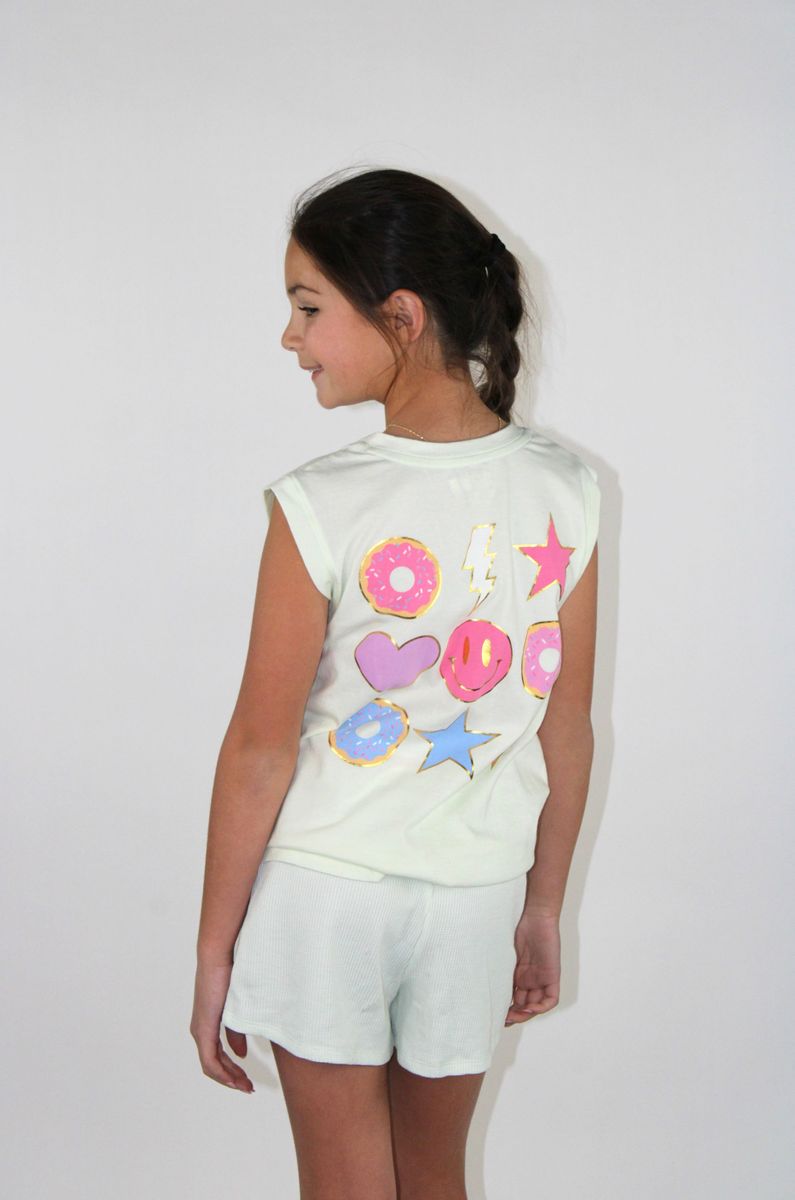 Knot and front sign embroidery, back happy face donuts shirt