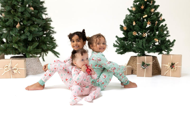Golfing Mrs. Claus And Elves Loungewear Pajama Set