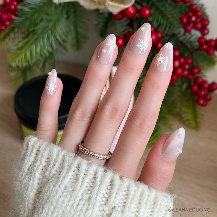 Snowfall Press On Nails