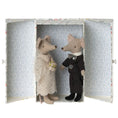 Load image into Gallery viewer, Maileg Wedding Mice Couple in Box
