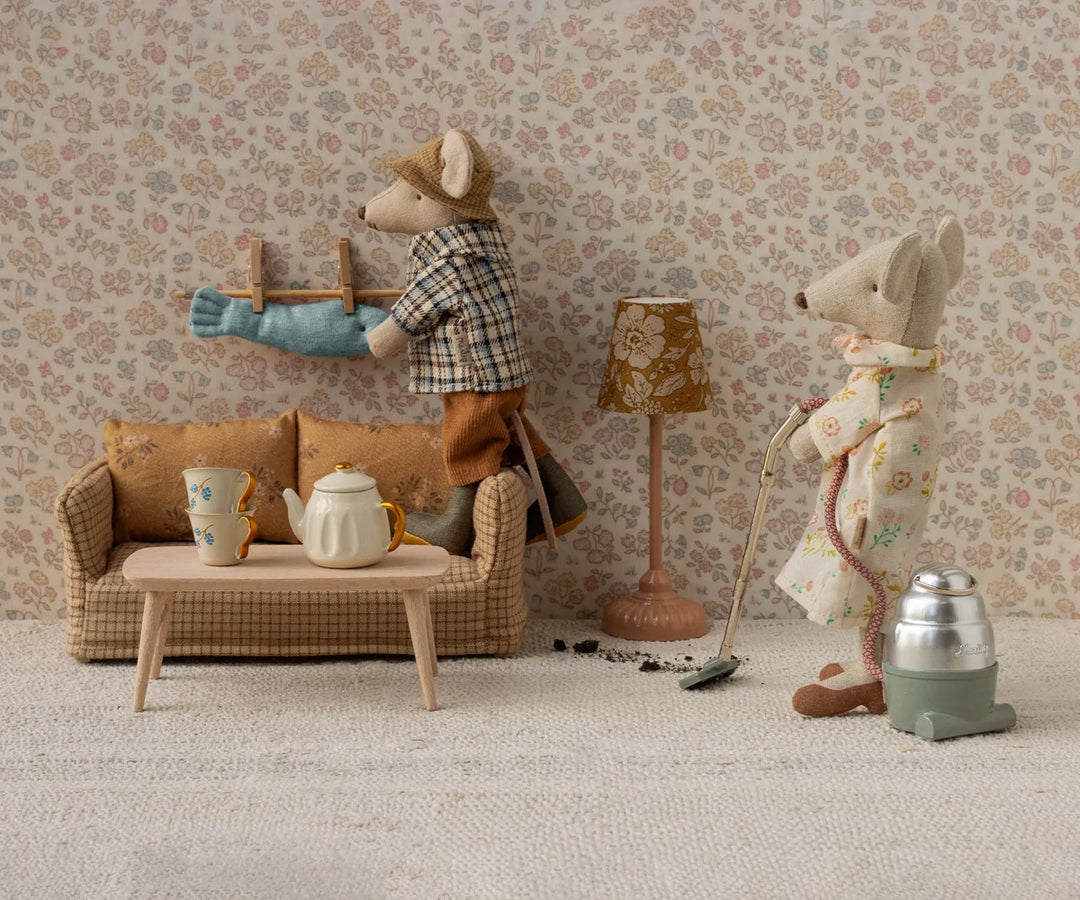 Couch Mouse - Mable