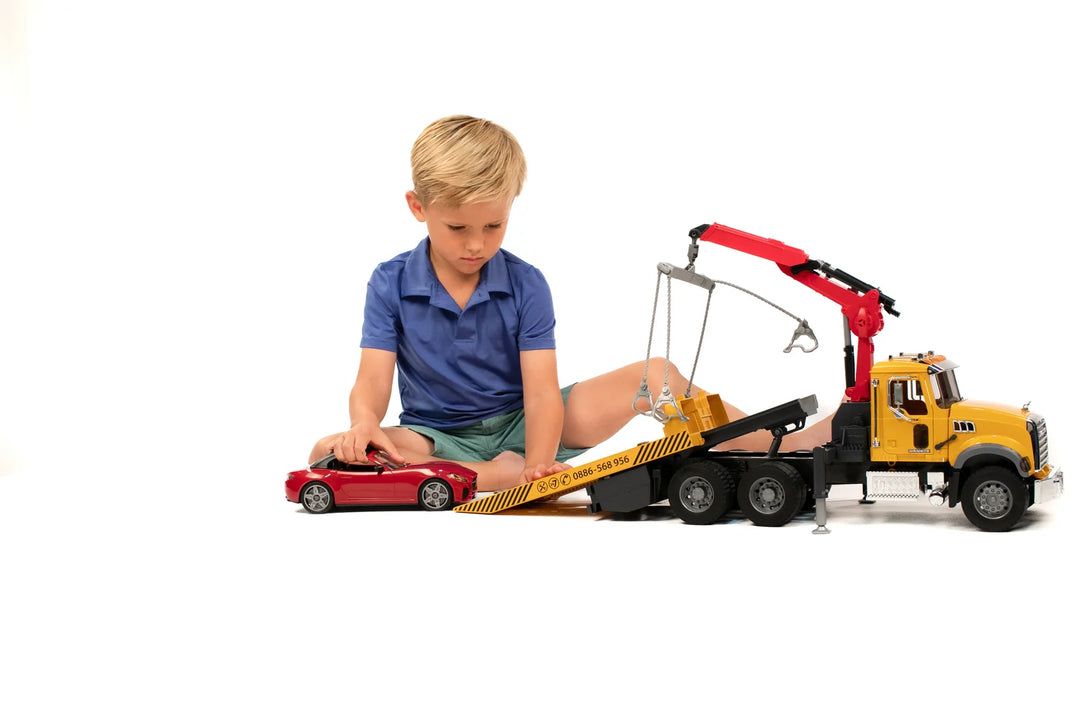 Mack Granite Tow Truck with Roadster