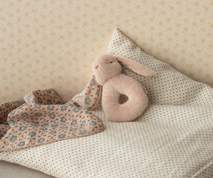 Bunny Rattle Set Powder