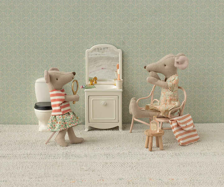 Tricycle Mouse Big Sister