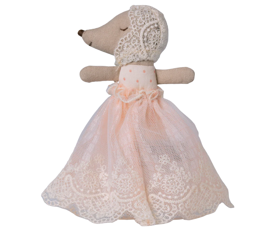 Baby Mouse in Gown