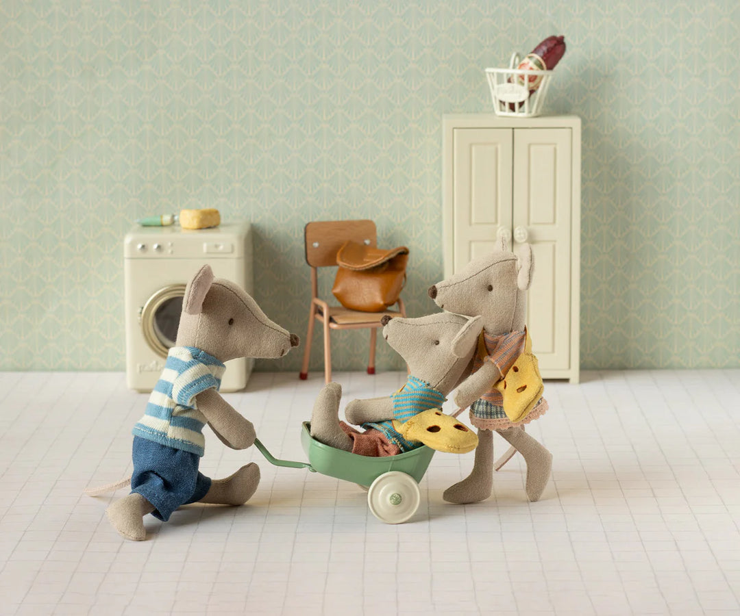 Tricycle Mouse Big Brother