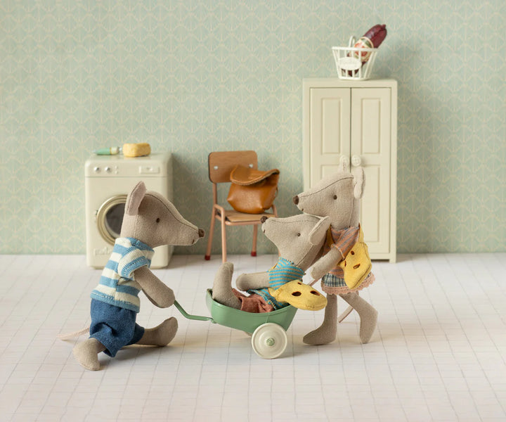 Tricycle Mouse Big Brother