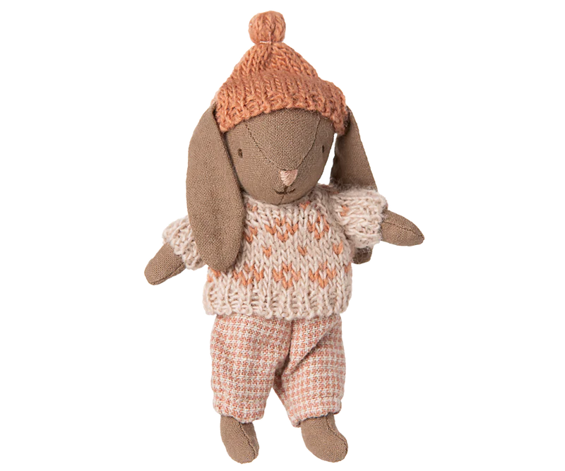 Winter Bunny, Micro -Brown -Rose