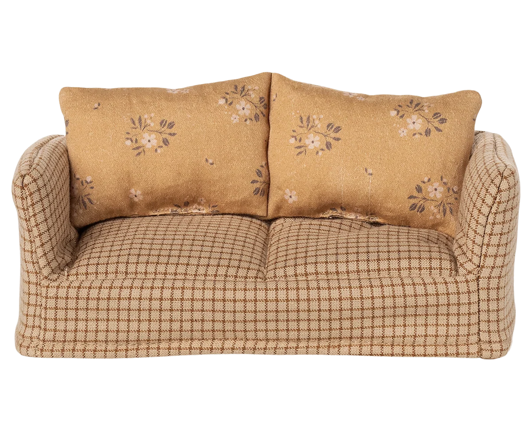 Couch Mouse - Mable