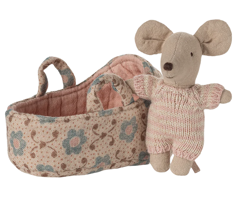 Baby Mouse in Carrycot Rose