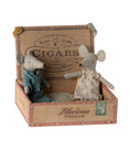 Load image into Gallery viewer, Maileg Mum and Dad Mice in Cigar Box
